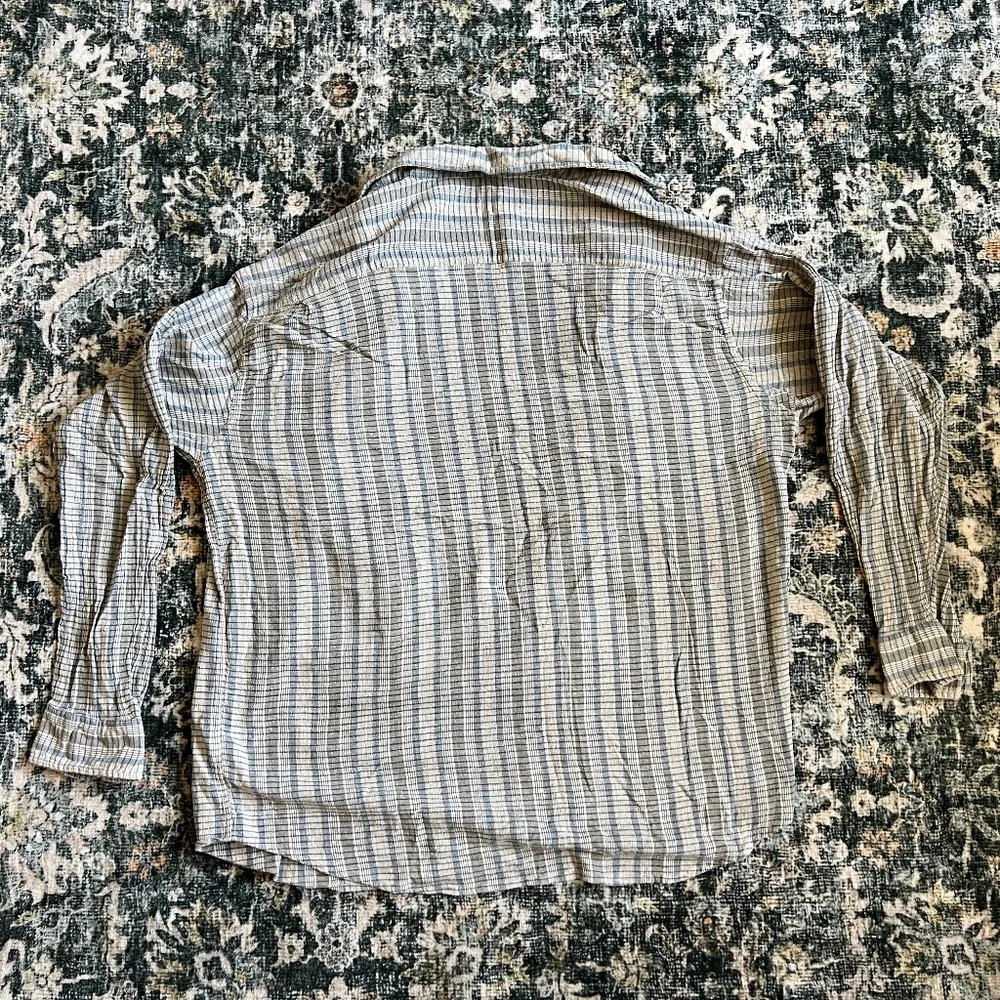 VTG Button-Up - Picture 5 of 7